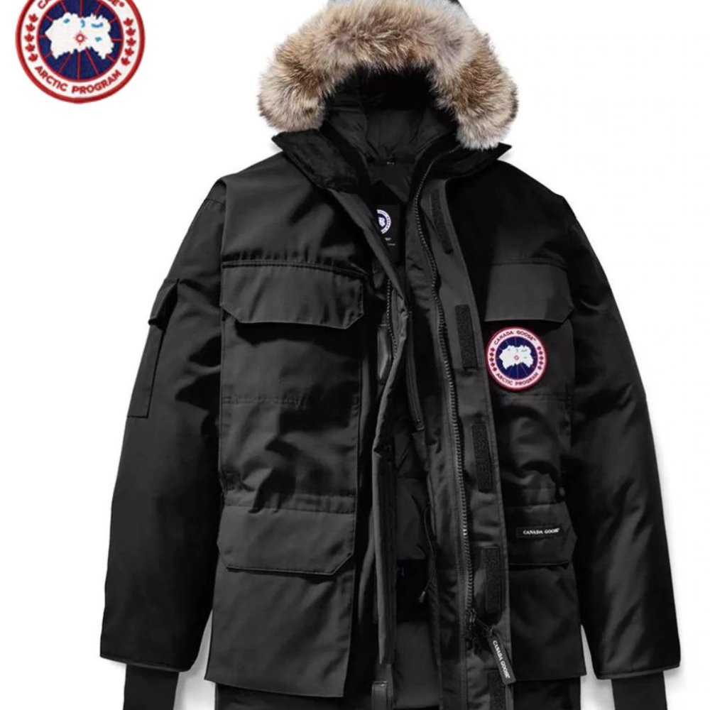 CANADA GOOSE Expedition Parka in Navy LG